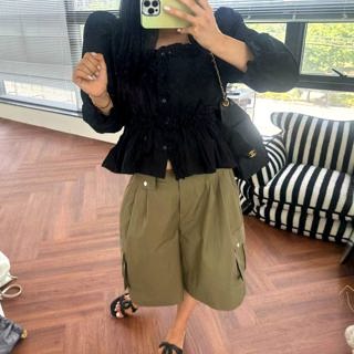 黑色