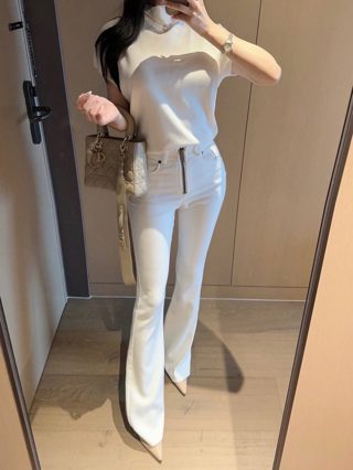 白色