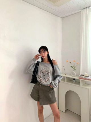 灰色