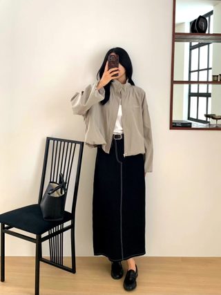 灰色