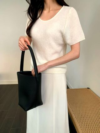 白色