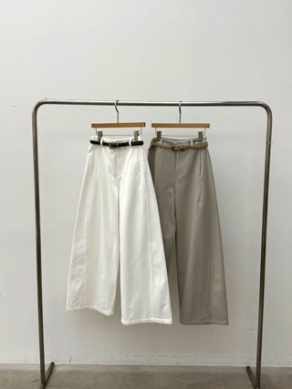 灰色