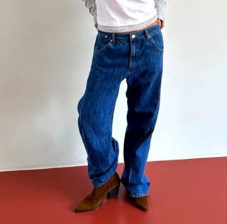 蓝色