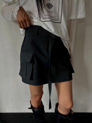 黑色