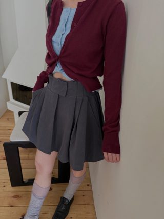 酒红色