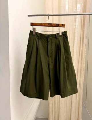 军绿色