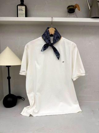 白色