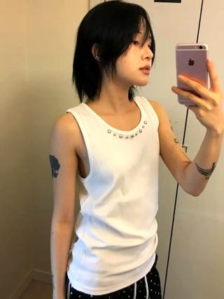 白色