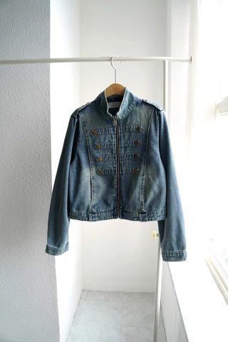 蓝色