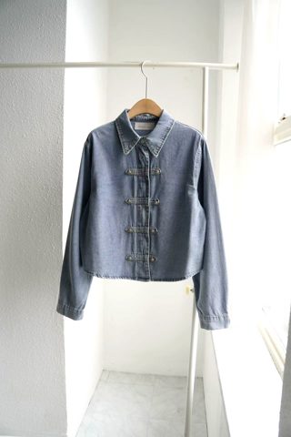 蓝色