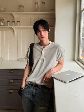 白色