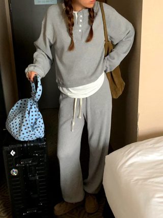灰色