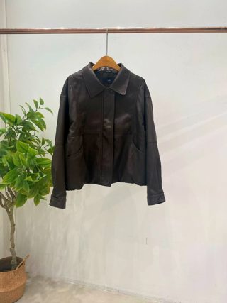 深棕色