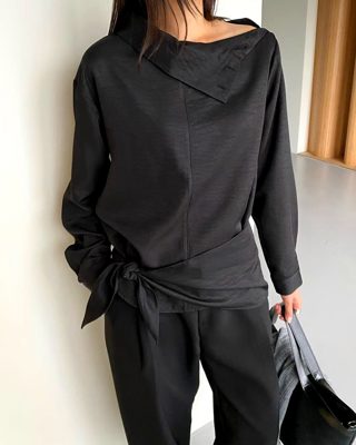 黑色