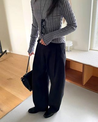 黑色