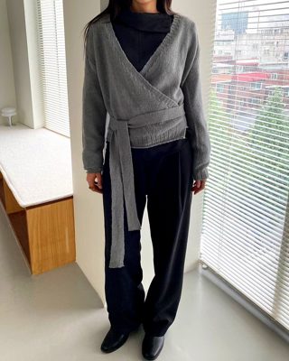 灰色