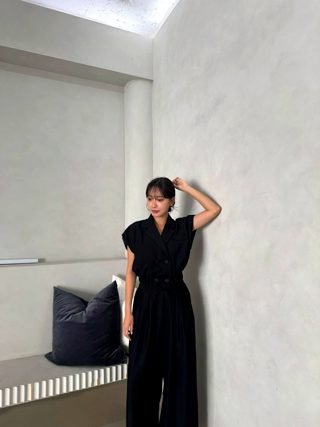 黑色