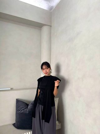 黑色