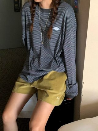 深灰