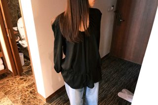 黑色