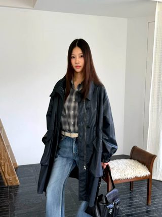 黑色