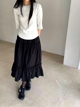 黑色