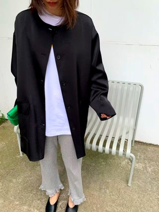 黑色