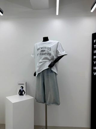 酒红色