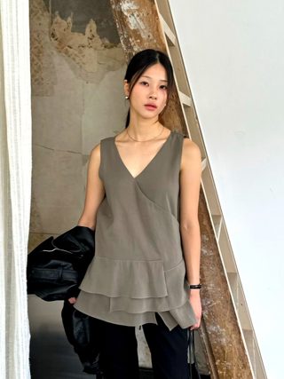 灰色