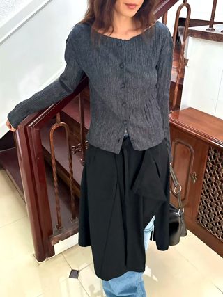 深灰