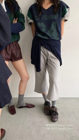 灰色