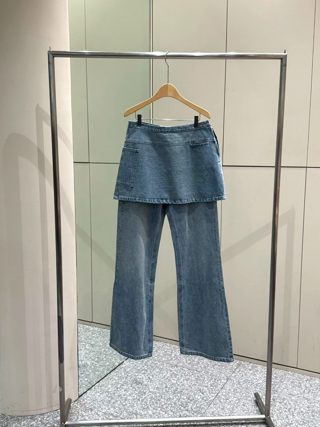 蓝色