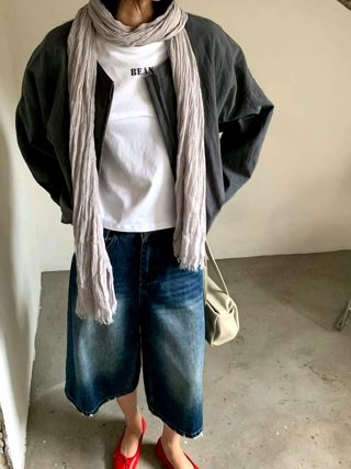灰色