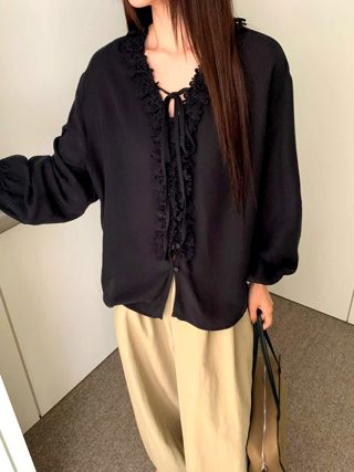 黑色