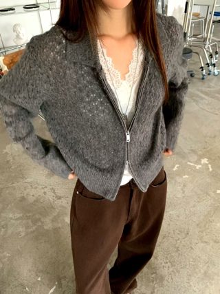 灰色