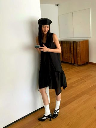黑色