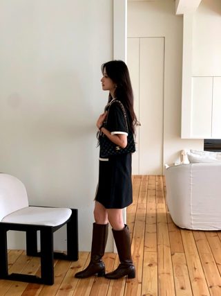黑色