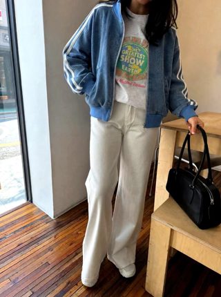 蓝色