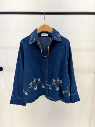 蓝色