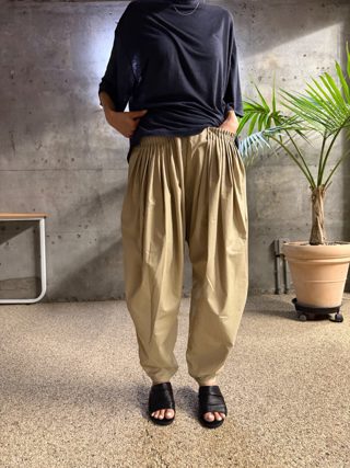 藏青色
