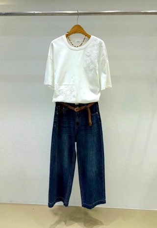 白色