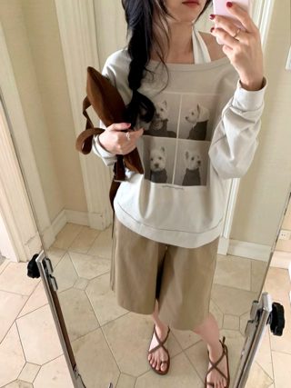 灰色