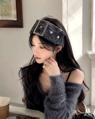 黑色