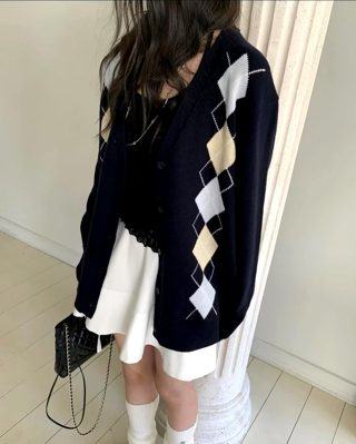 深蓝色