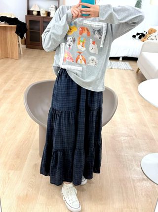 深蓝色