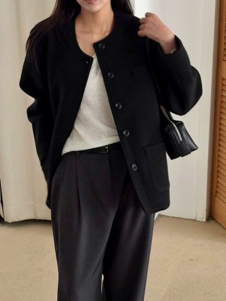黑色