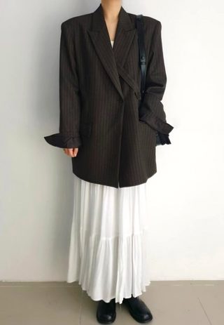 深棕色