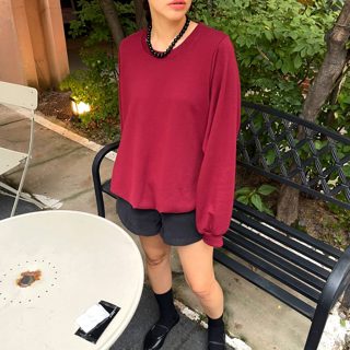 酒红色