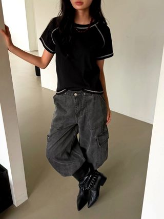 黑色