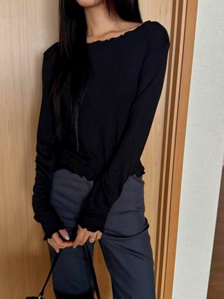 黑色